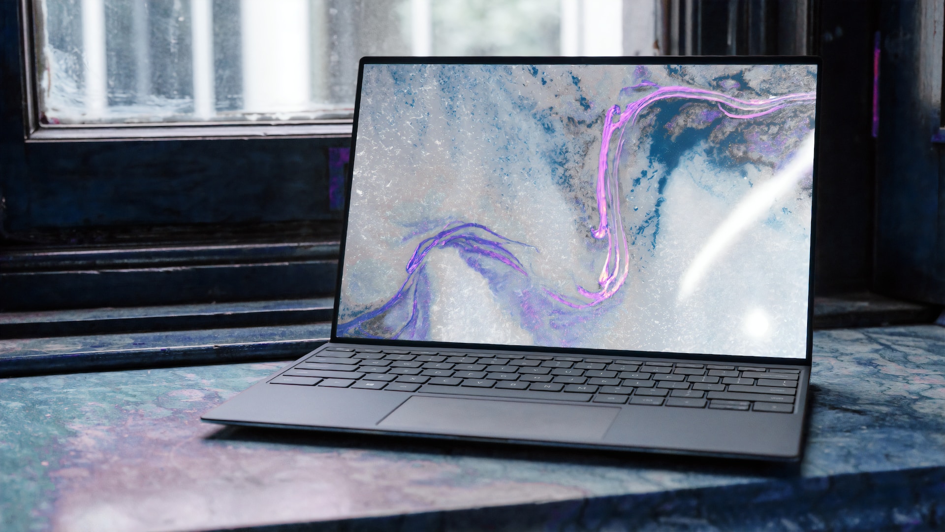 Czym charakteryzują się laptopy Dell?